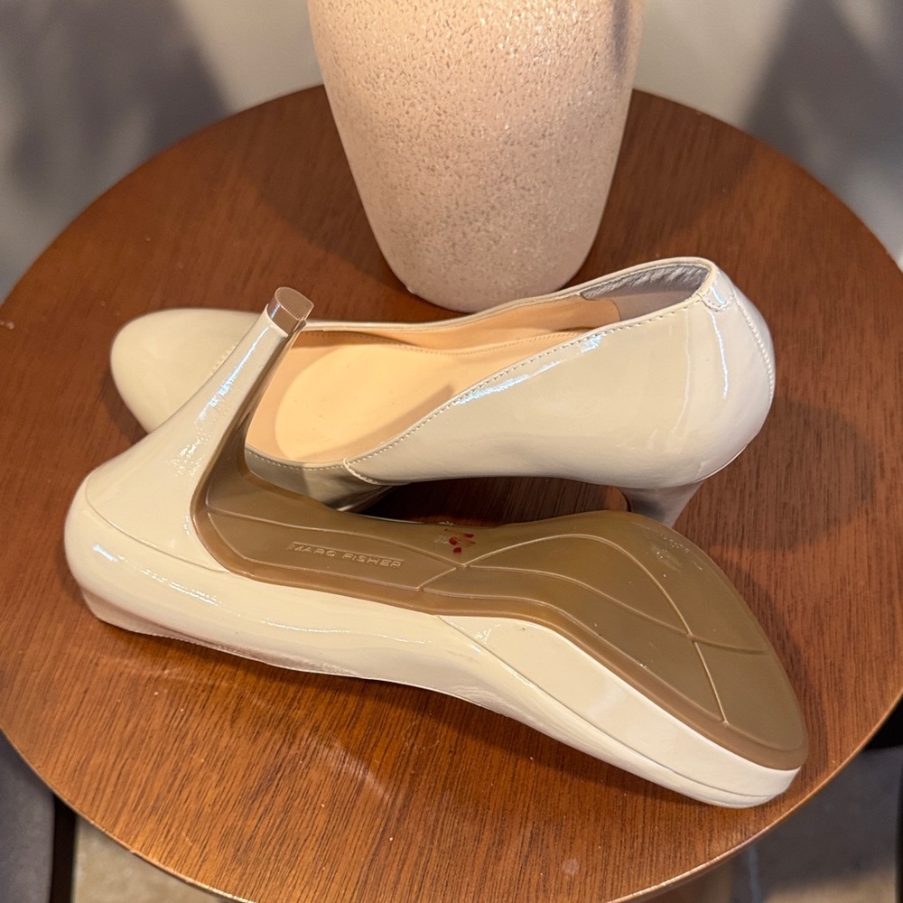 Marc Fisher Beige Women's Heels - Picture 4 of 6